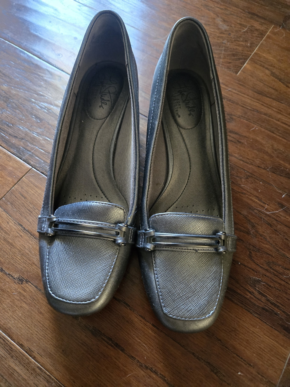 Life Stride Women's Metallic Gray Loafers